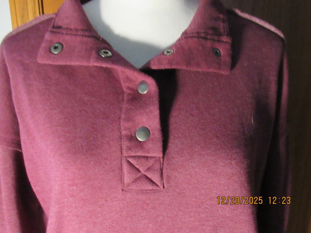Maroon Collared Sweatshirt - Small